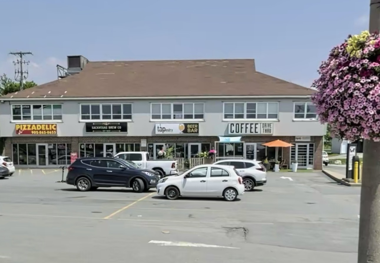 833 Sackville Drive